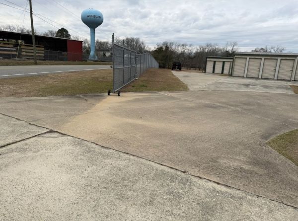 Ashburn Self Storage - Hill Ave - 231 Hill Avenue