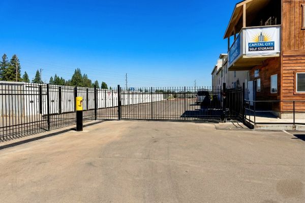 Capital City Self Storage - 2828 Cherry Avenue Northeast