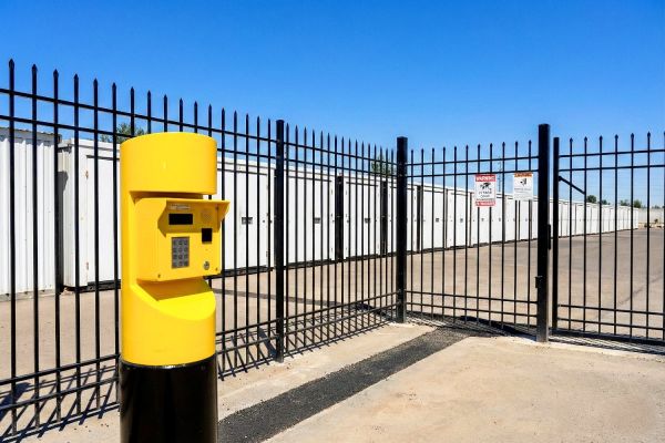 Capital City Self Storage - 2828 Cherry Avenue Northeast