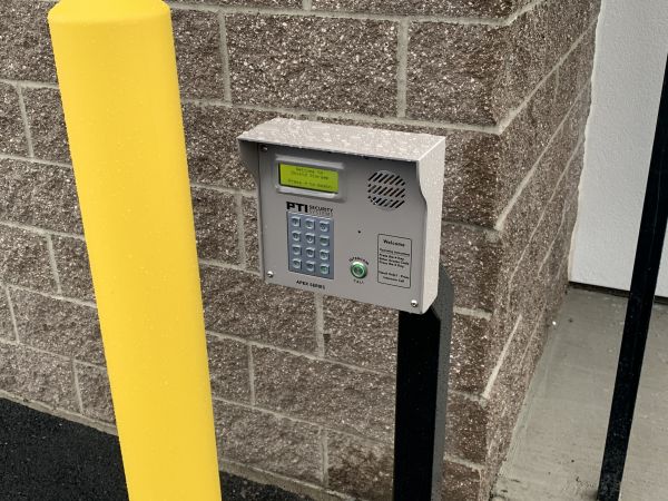 Shield Storage - 2601 Scott Avenue - 2601 West Scott Avenue