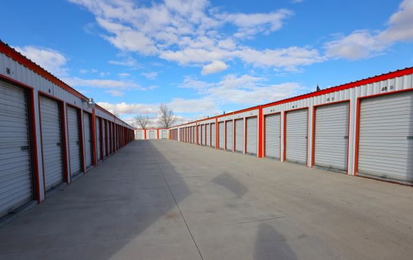 Diamond Storage - 459 Willow Road