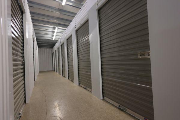 Diamond Storage - 459 Willow Road