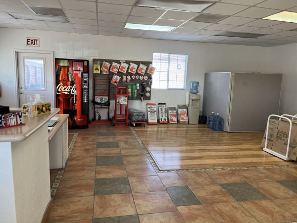 Shield Storage - 4475 N Bank St - 4475 North Bank Street