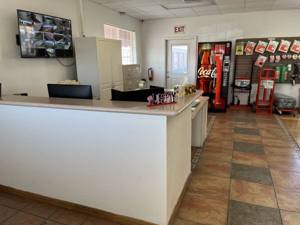 Shield Storage - 4475 N Bank St - 4475 North Bank Street