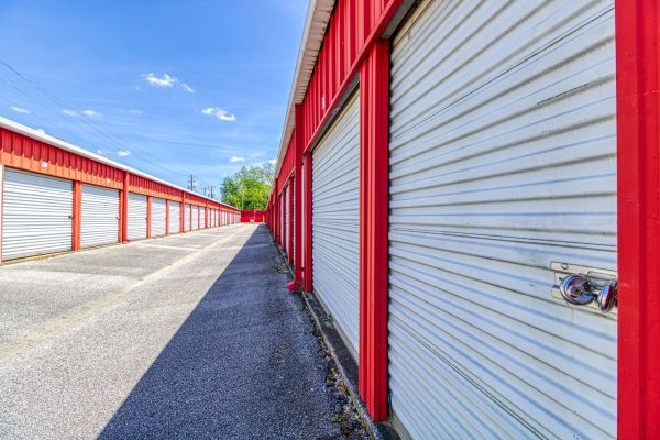 Radiant Storage - Tuscaloosa - 1731 8th Avenue