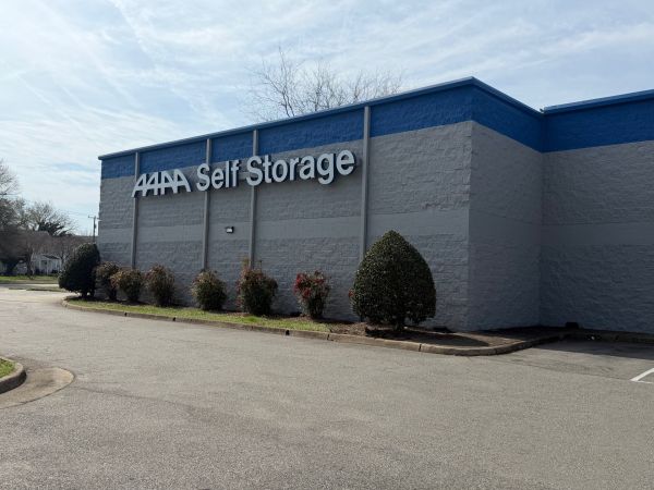 AAAA Self Storage - 625 Campostella Road