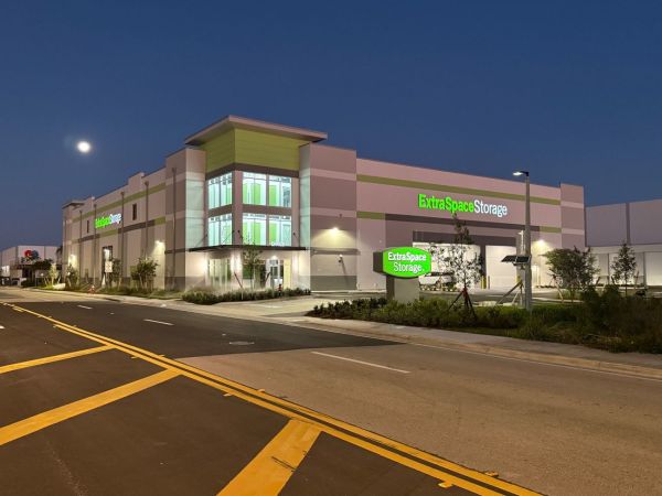 Extra Space Storage - 5087 - Hialeah - W 108th St - 3665 West 108th Street