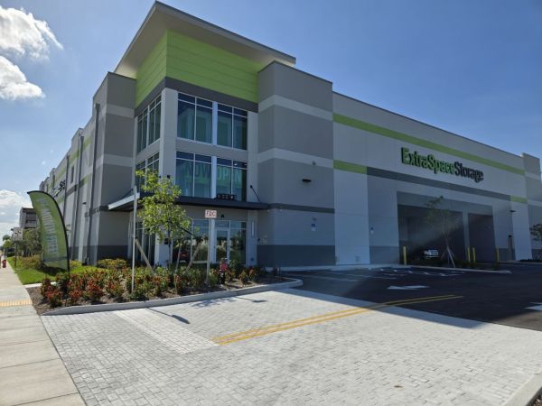 Extra Space Storage - 5087 - Hialeah - W 108th St - 3665 West 108th Street