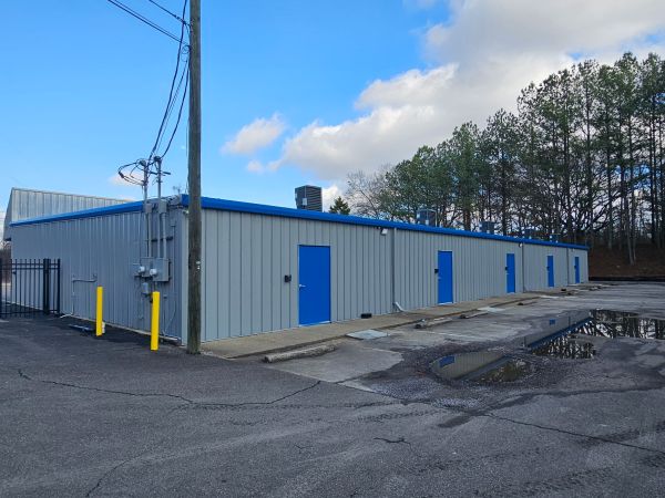 Canton Waleska Self Storage - 5439 Reinhardt College Parkway