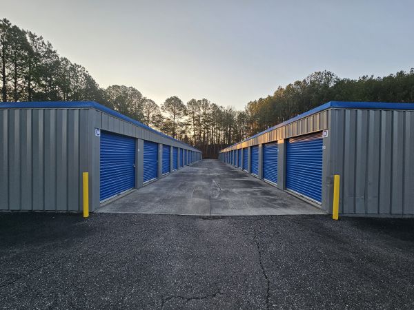 Canton Waleska Self Storage - 5439 Reinhardt College Parkway