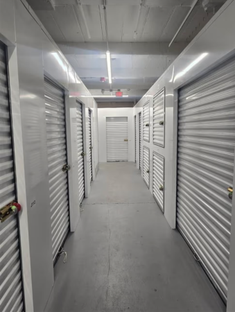Trunk Space Storage - MA002 - Boston - 235 N, Beacon Street - 235 North Beacon Street