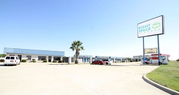 RightSpace Storage - 3043 - Killeen - 4601 E Rancier Ave