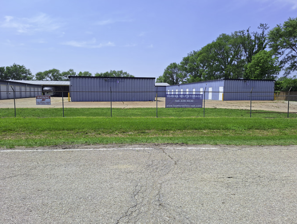Topeka Self Storage - Grantville - 2720 Northeast Grantville Road