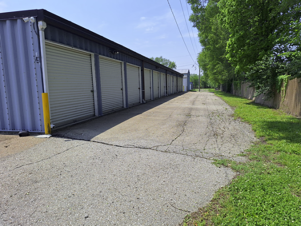 Topeka Self Storage - Grantville - 2720 Northeast Grantville Road
