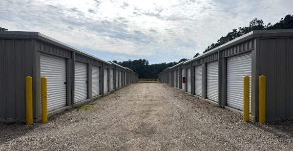 The Vault Storage - 1411 North Carolina 101
