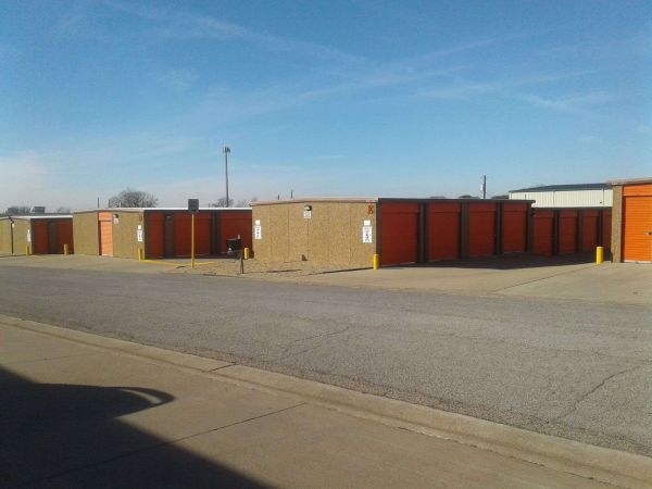 North West Hills Self Storage - 515 Cottingham Drive