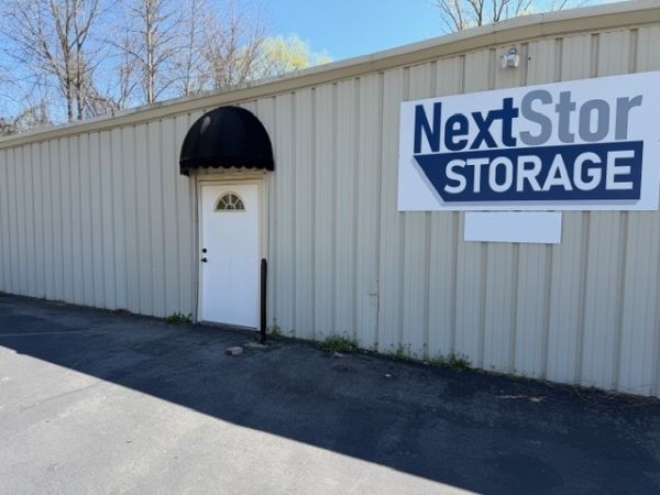 NextStor Storage - Roanoke Rapids - 1570 Roanoke Ave - 1570 Roanoke Avenue