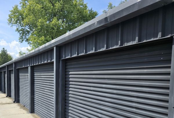 Riverview Storage - 405 Riverview Drive