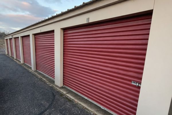 Miles of Storage - Bloomington - 4724 South Walnut Street Pike