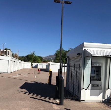 A Better Self Storage Bott - 2208 Bott Avenue