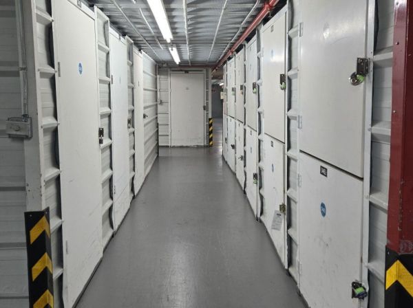 Extra Space Storage - 5214 - Hialeah - W 20th Ave - 5301 West 20th Avenue