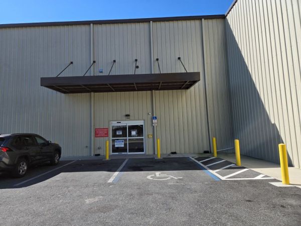 Extra Space Storage - 5188 - Orlando - 6205 W Colonial Dr - 6205 West Colonial Drive