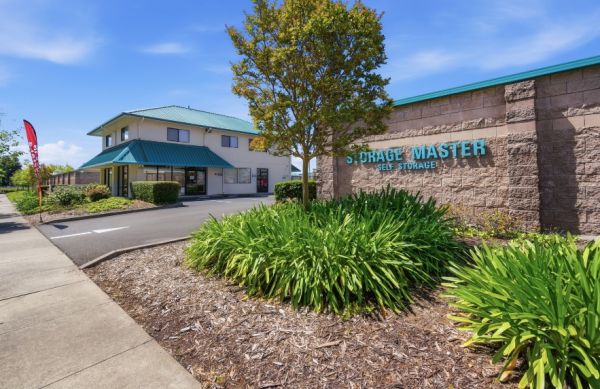 Storage Master Self Storage - 3205 Dutton Avenue