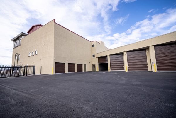 Indigo Self Storage - Las Vegas - W Robindale Rd - 5210 West Robindale Road
