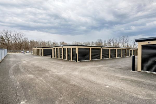 MWB Storage Solutions - 6865 Lansing Road