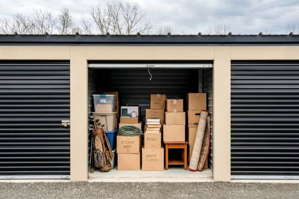 MWB Storage Solutions - 6865 Lansing Road