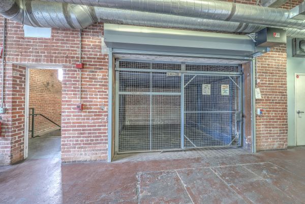 Self Storage at Telegraph - 2633 Telegraph Avenue