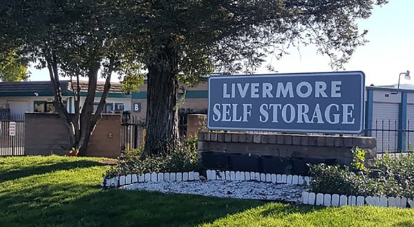 Livermore Self Storage - 5921 Southfront Road