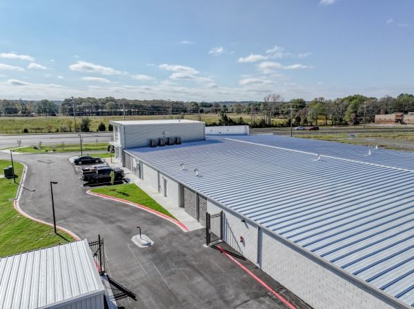 Cubby's Self Storage - 950 Dave Ward Drive