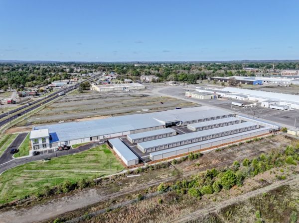 Cubby's Self Storage - 950 Dave Ward Drive