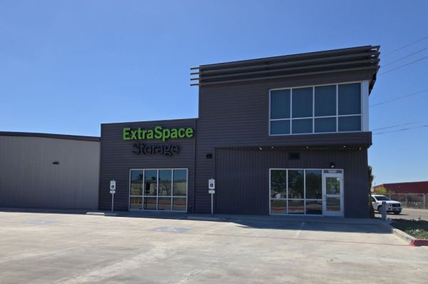 Extra Space Storage - 6990 - Brownsville - Padre Island Hwy - 5680 South Padre Island Highway