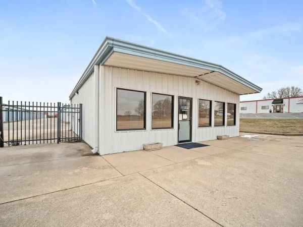 Silverback Storage - West Plains - 1606 Freedom Drive
