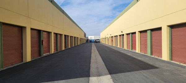 AAA Self Storage - 7252 Saturn Drive