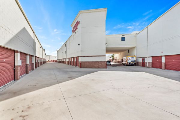 Arcadia 210 Self Storage - 324 North 2nd Avenue