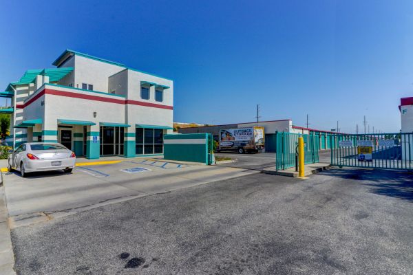 Outback Self Storage - 1934 East Taft Avenue