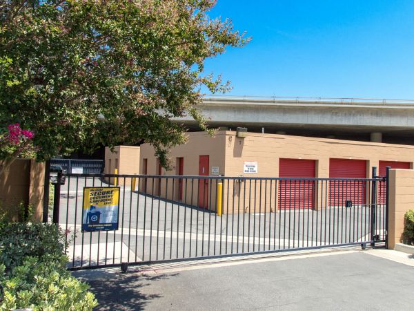 Foothill Mini Storage - 431 North 2nd Avenue