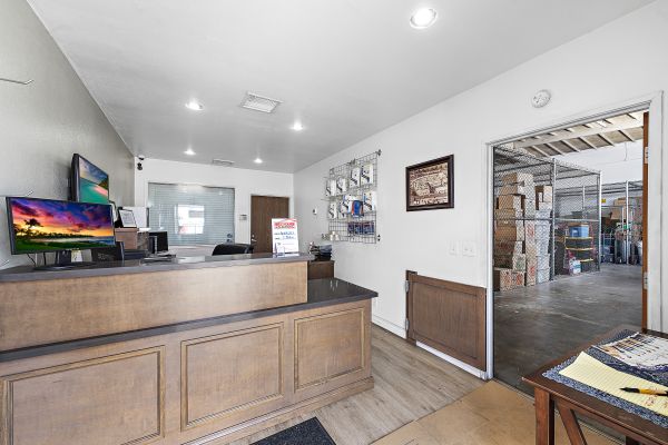 Lambert RV & Self Storage - 551 East Lambert Road