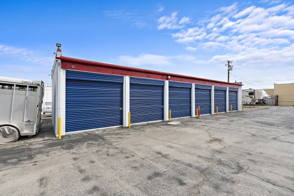 Lambert RV & Self Storage - 551 East Lambert Road