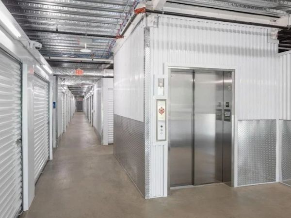 StorageMart - New York Avenue - 650 New York Avenue