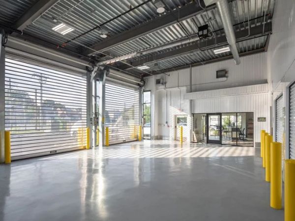 StorageMart - New York Avenue - 650 New York Avenue