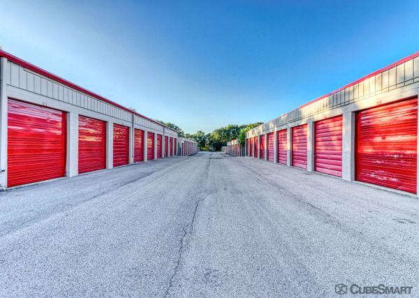 CubeSmart Self Storage - 6210 Forest Hills Road- IL - 6210 Forest Hills Road