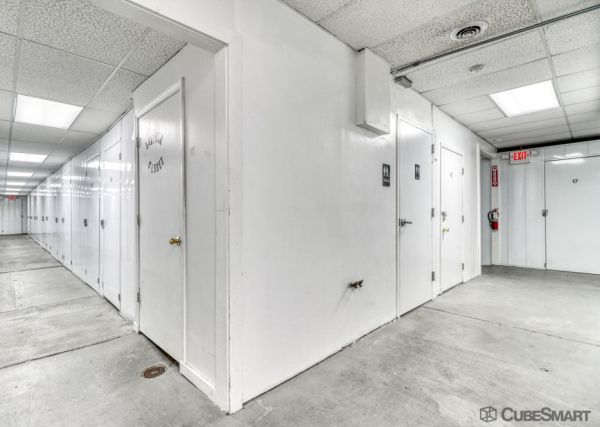 CubeSmart Self Storage - 6210 Forest Hills Road- IL - 6210 Forest Hills Road