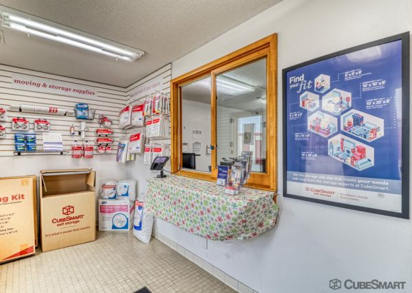 CubeSmart Self Storage - 9219 North Industrial Road- IL - 9219 North Industrial Road
