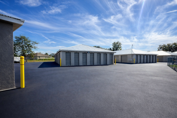 United Spaces Storage - Lehigh acres - 302 Lee Boulevard