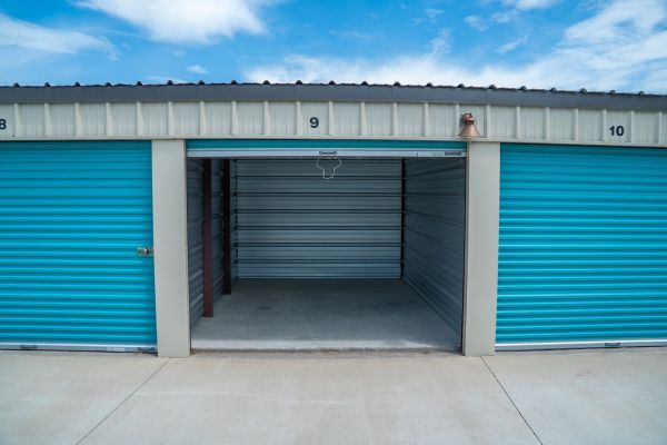 AAA Storage - 2505 3rd Avenue