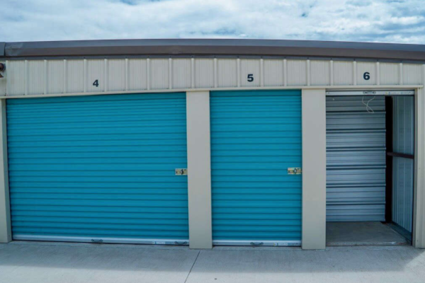 AAA Storage - 2505 3rd Avenue